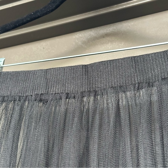 UNBRANDED | black mesh tulle skirt - Picture 2 of 3